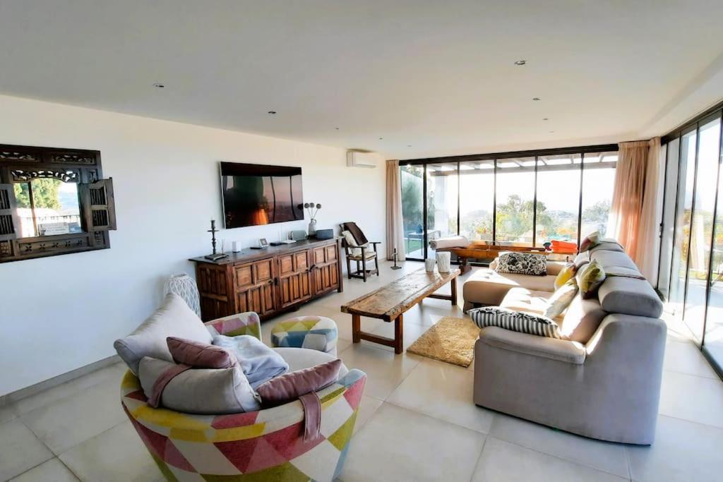La Escala - 6 Bedroom Villa With Pool 미하스 외부 사진