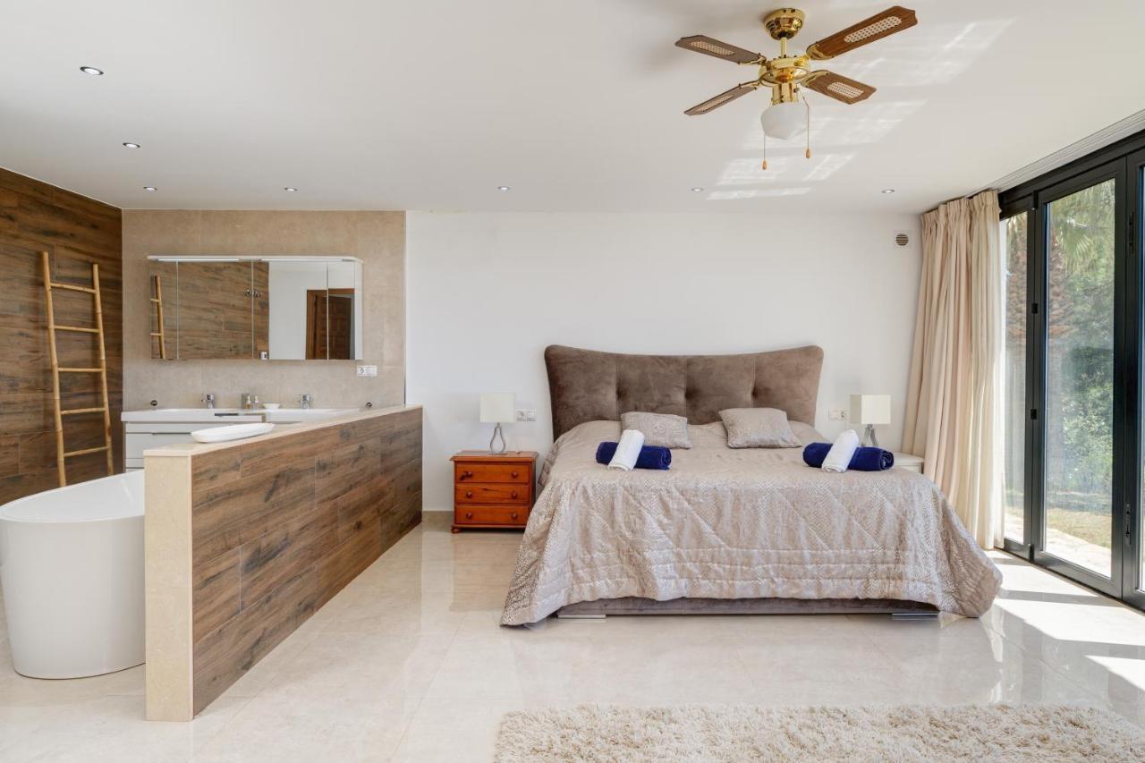 La Escala - 6 Bedroom Villa With Pool 미하스 외부 사진