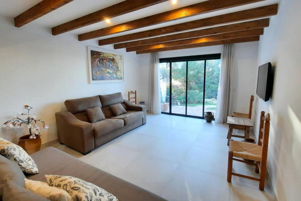 La Escala - 6 Bedroom Villa With Pool 미하스 외부 사진